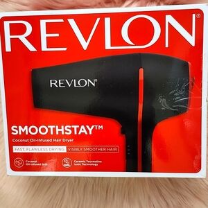 Brand New REVLON SMOOTHSTAY COCONUT OIL-INFUSED HAIR DRYER